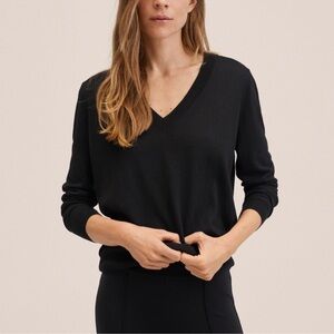 🛍️ 3/$30 Mango V-Neck Knit Sweater